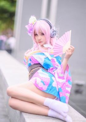 美女被爆艹_电影无删减版